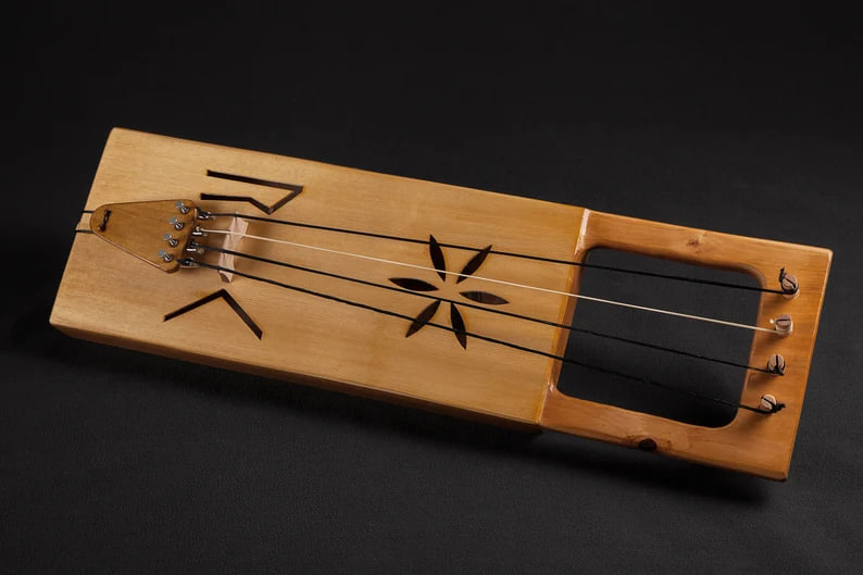 Tagelharpa/Talharpa bowed lyre