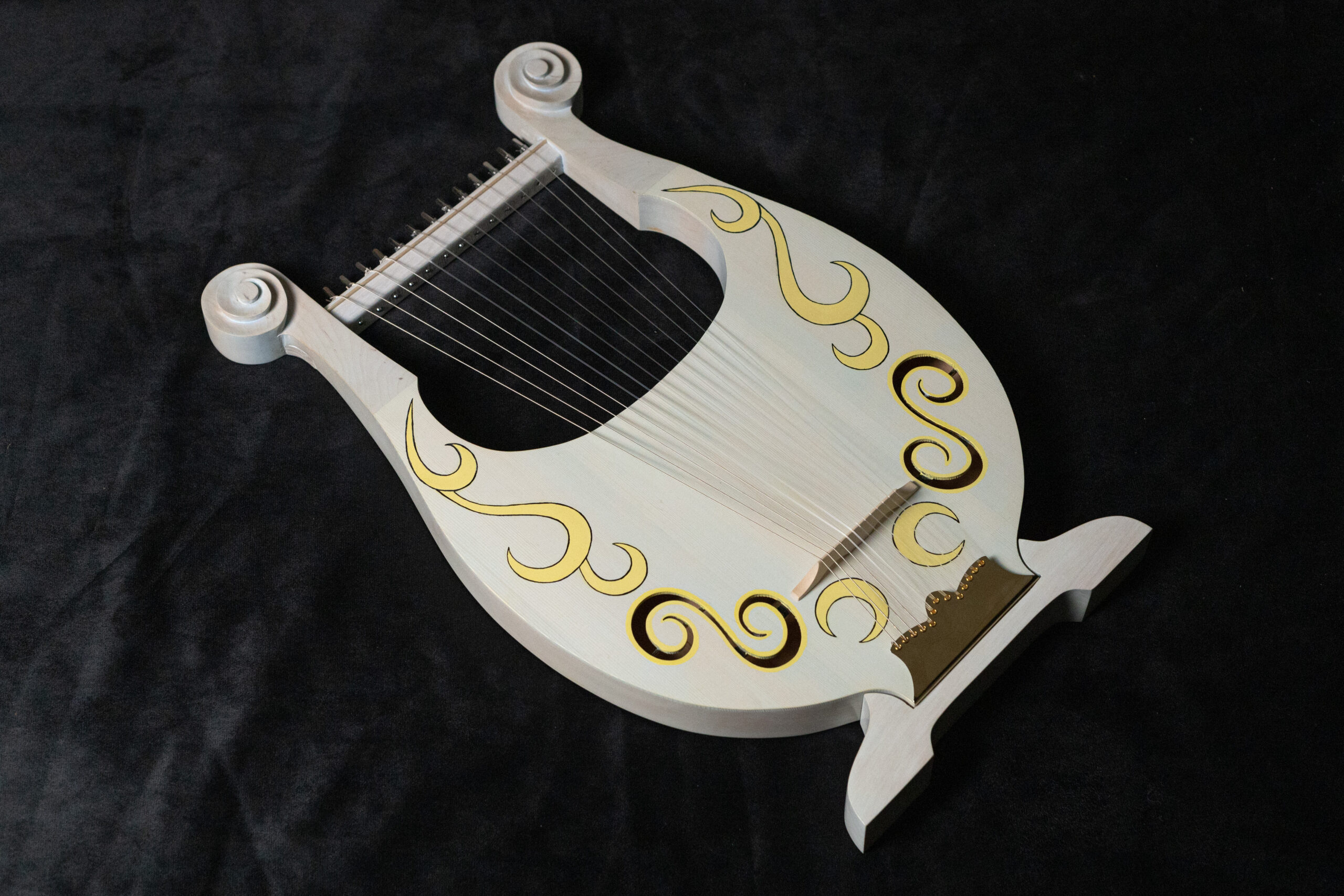 Orpheus lyre by Saint Seya anime