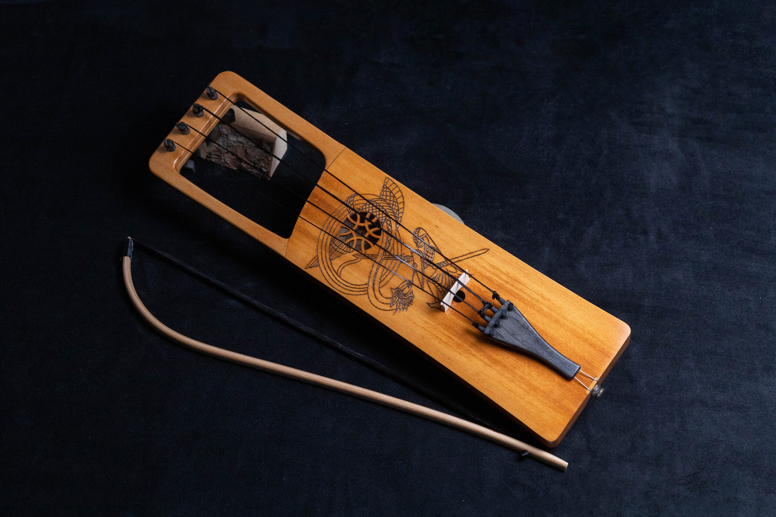 Tagelharpa / Talharpa "Sigurd and Fafnir"