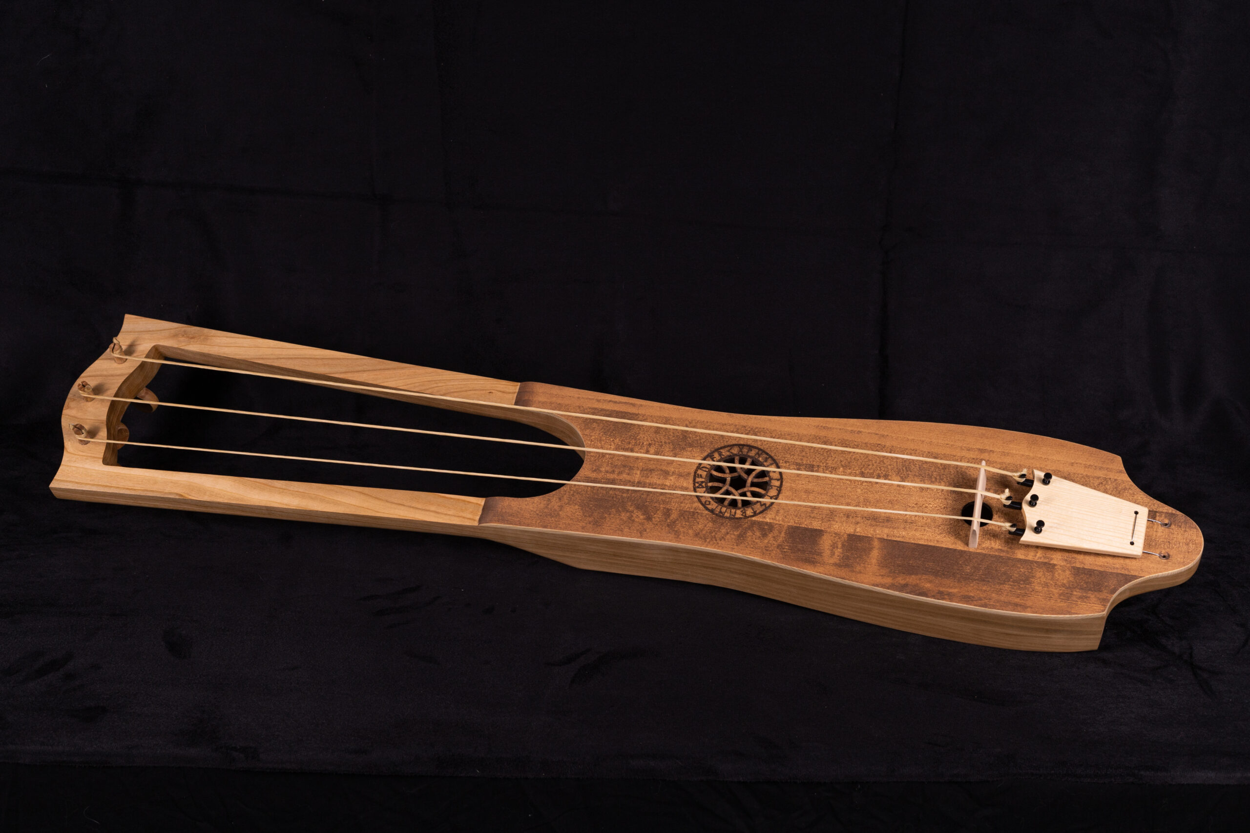 Bass Jouhikko / Bassharpa / Bass Tagelharpa