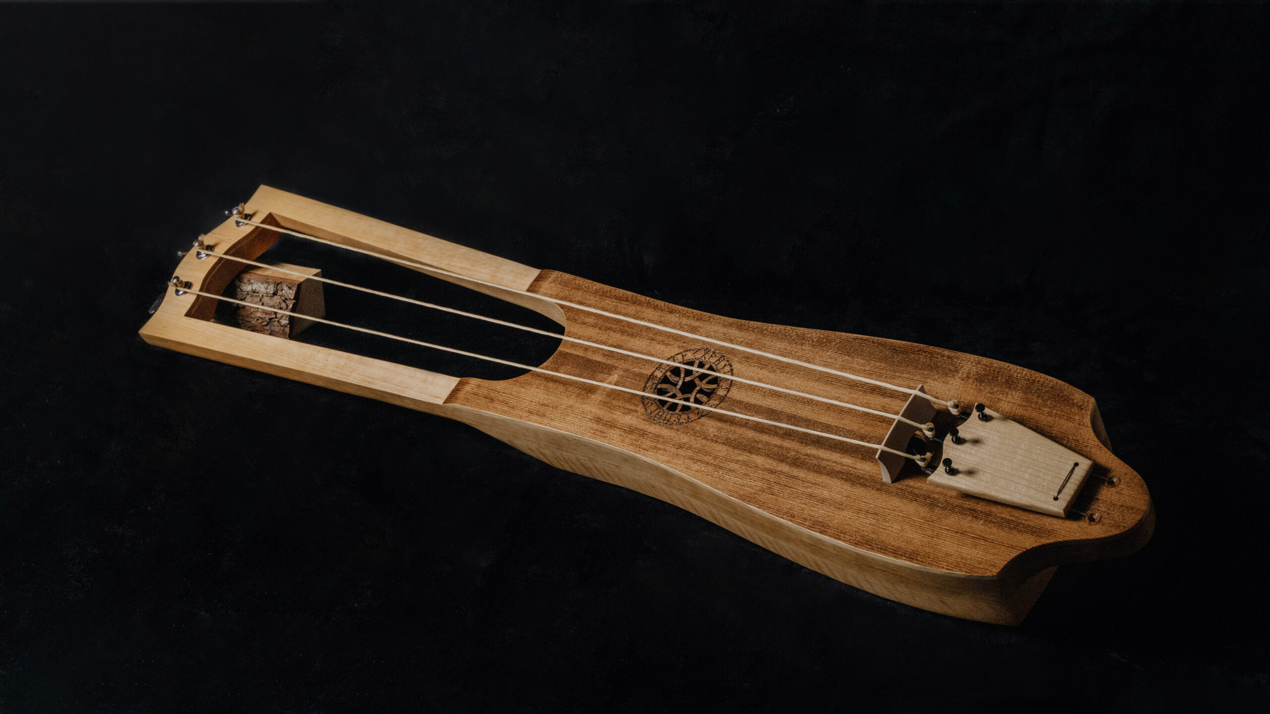Bass Jouhikko / Bassharpa / Bass Tagelharpa