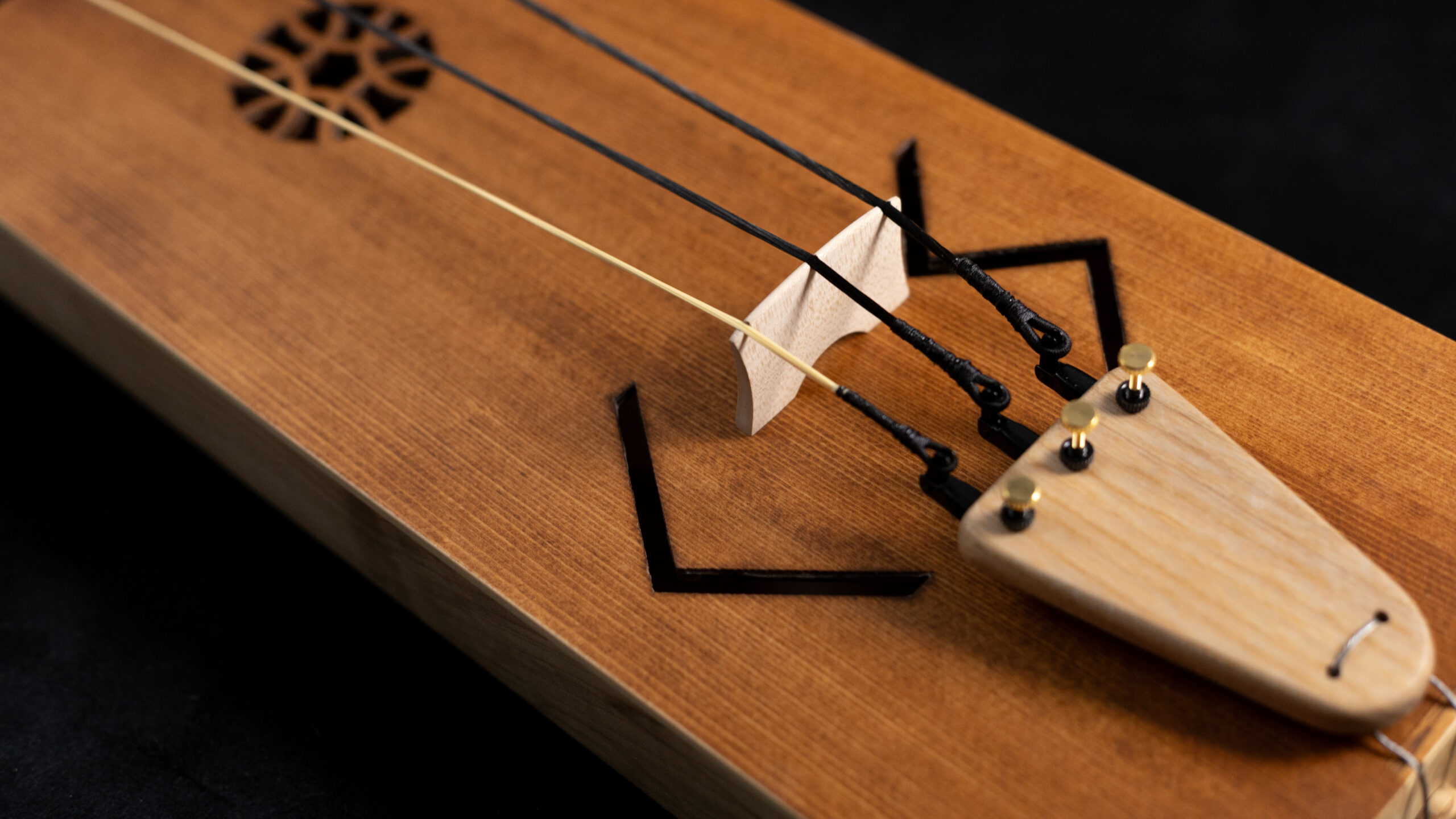 Three strings Tagelharpa/Talharpa bowed lyre - Image 2