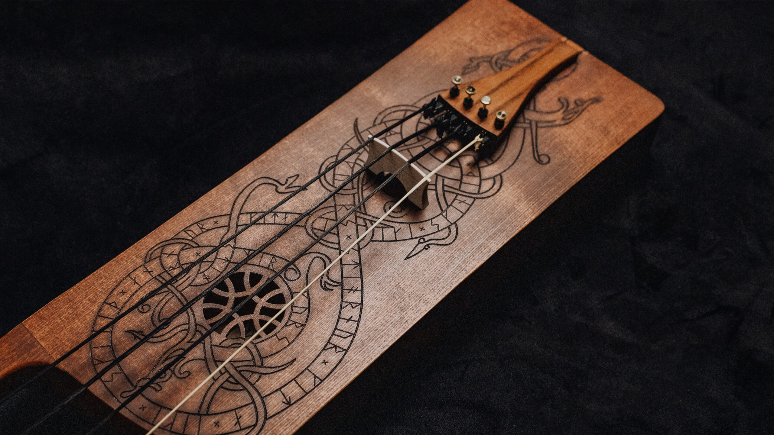 Tagelharpa / Talharpa "Runestone" - Image 3