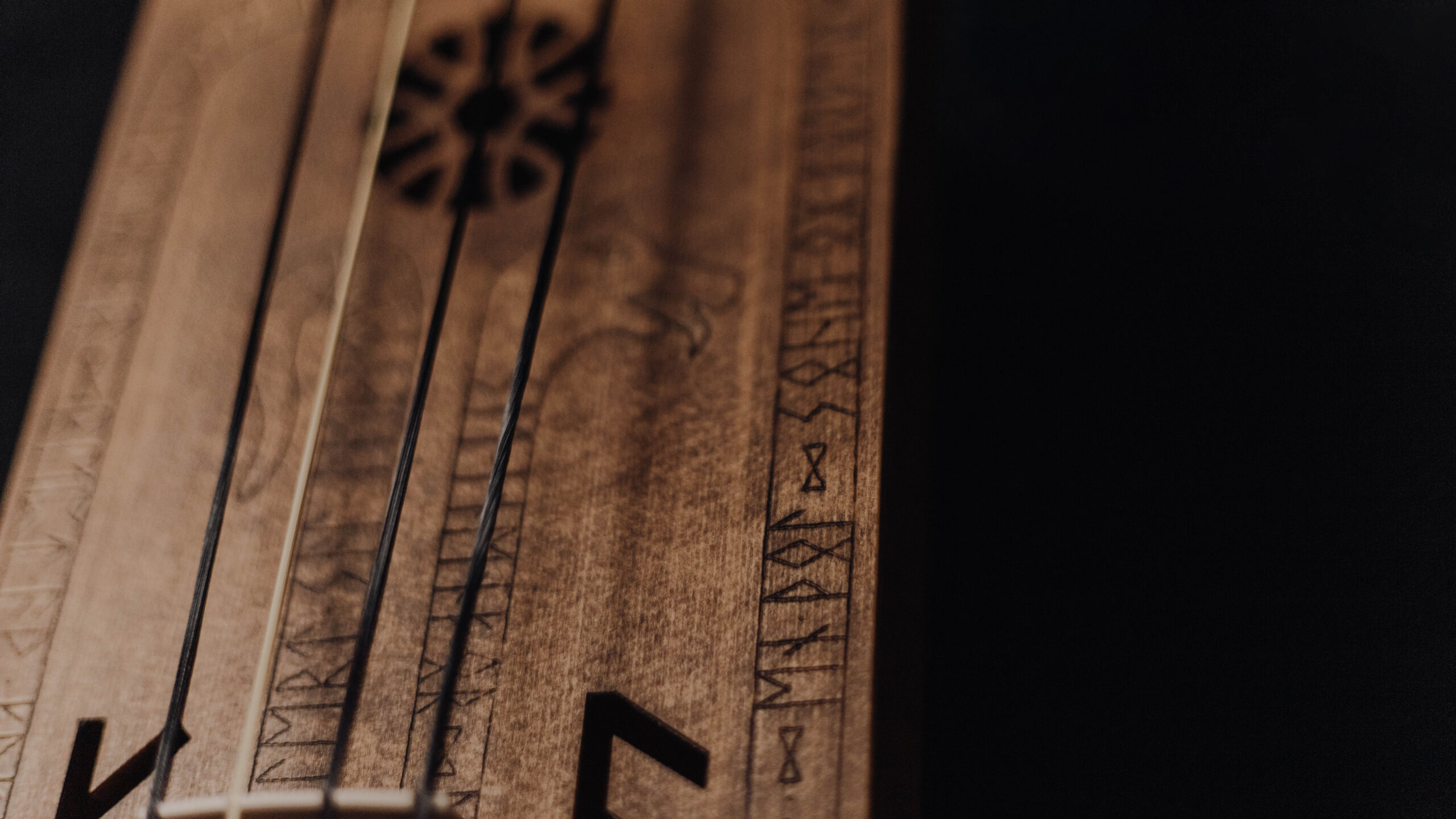 Tagelharpa / Talharpa "Giant's Heart" - Image 3