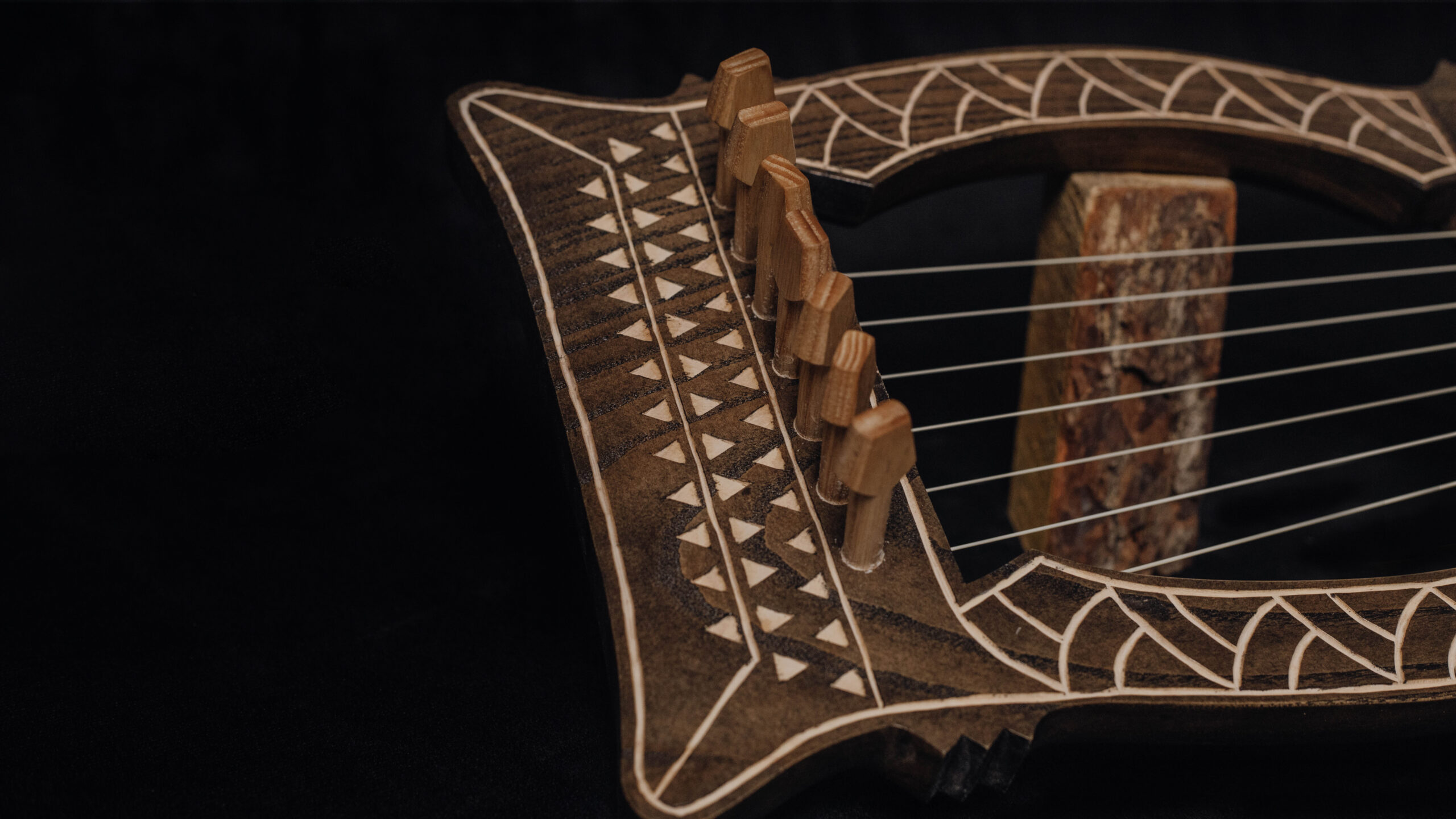 Kravik lyre black - Image 4