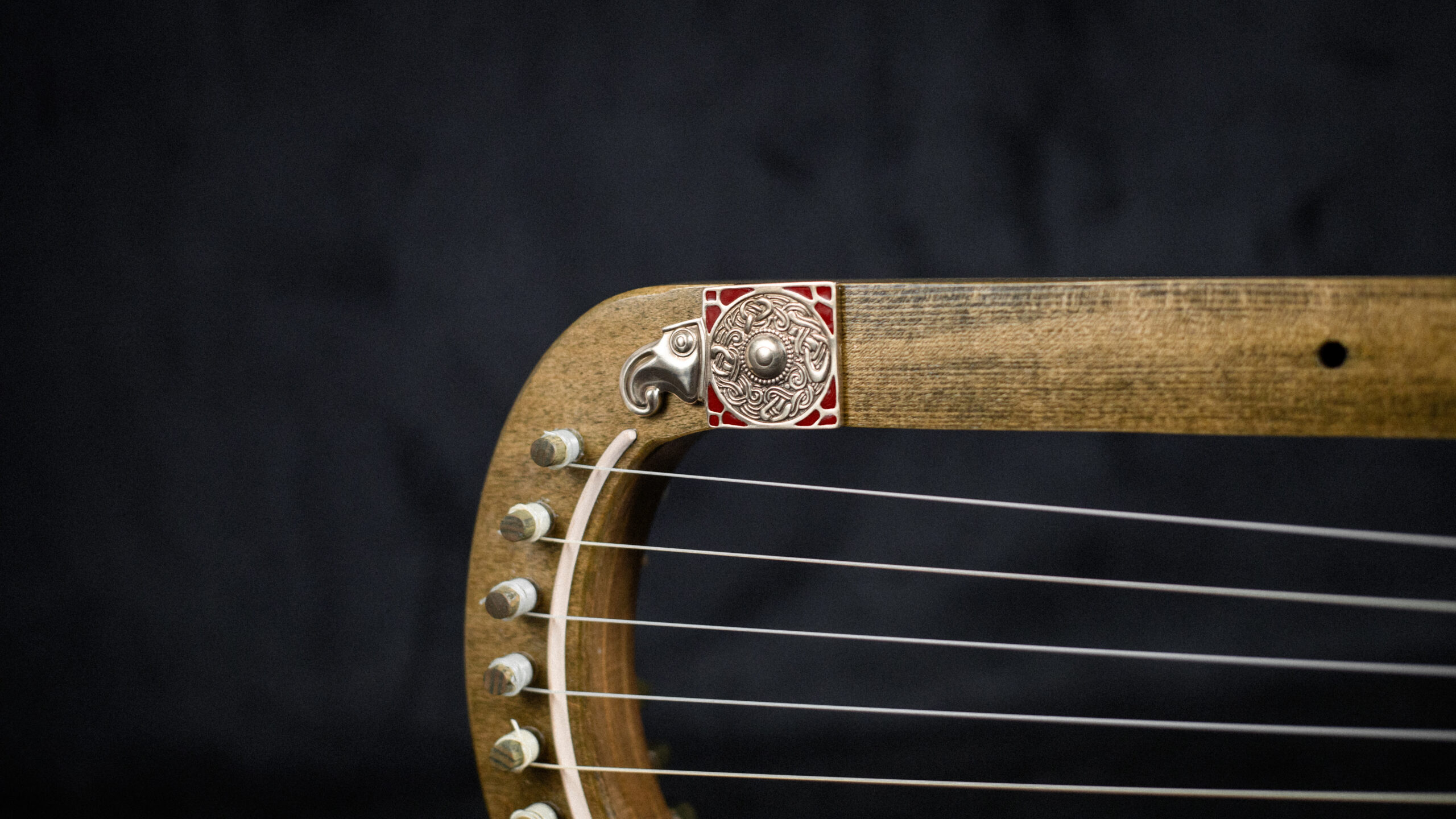 Sutton Hoo lyre Green - Image 2