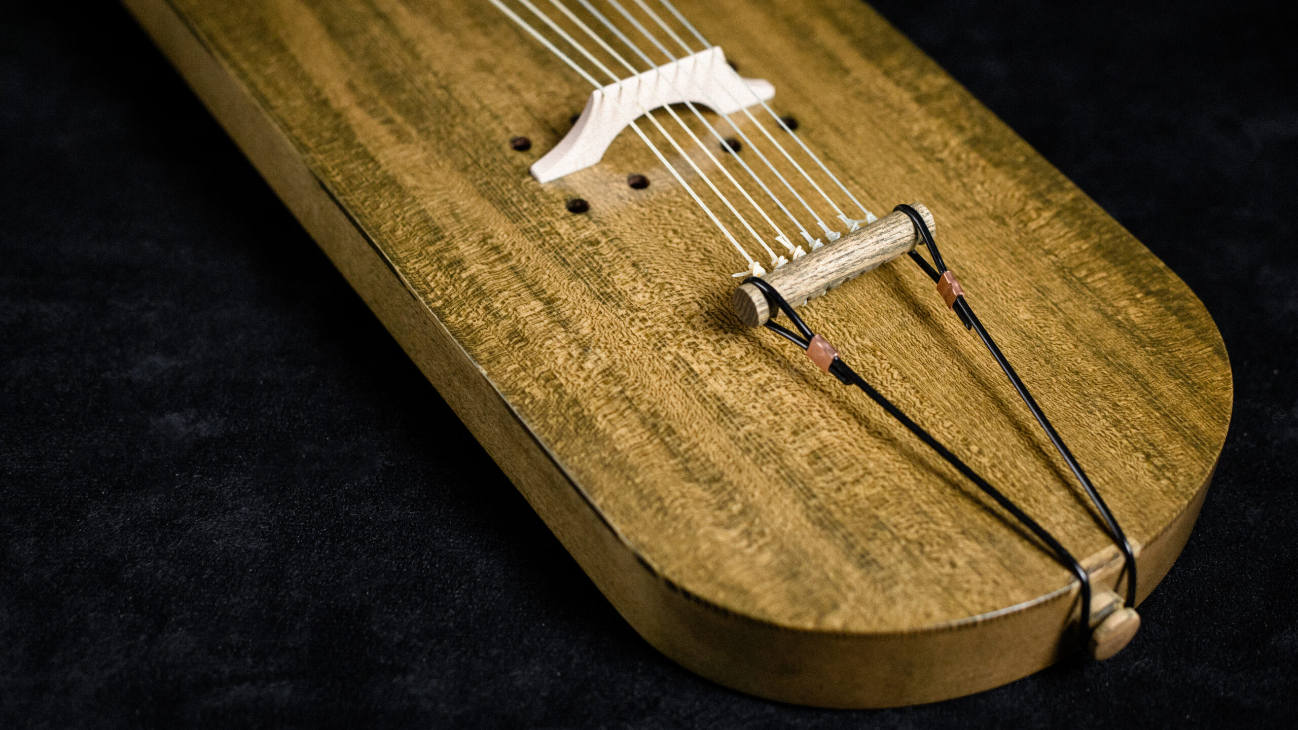 Sutton Hoo lyre Green - Image 4