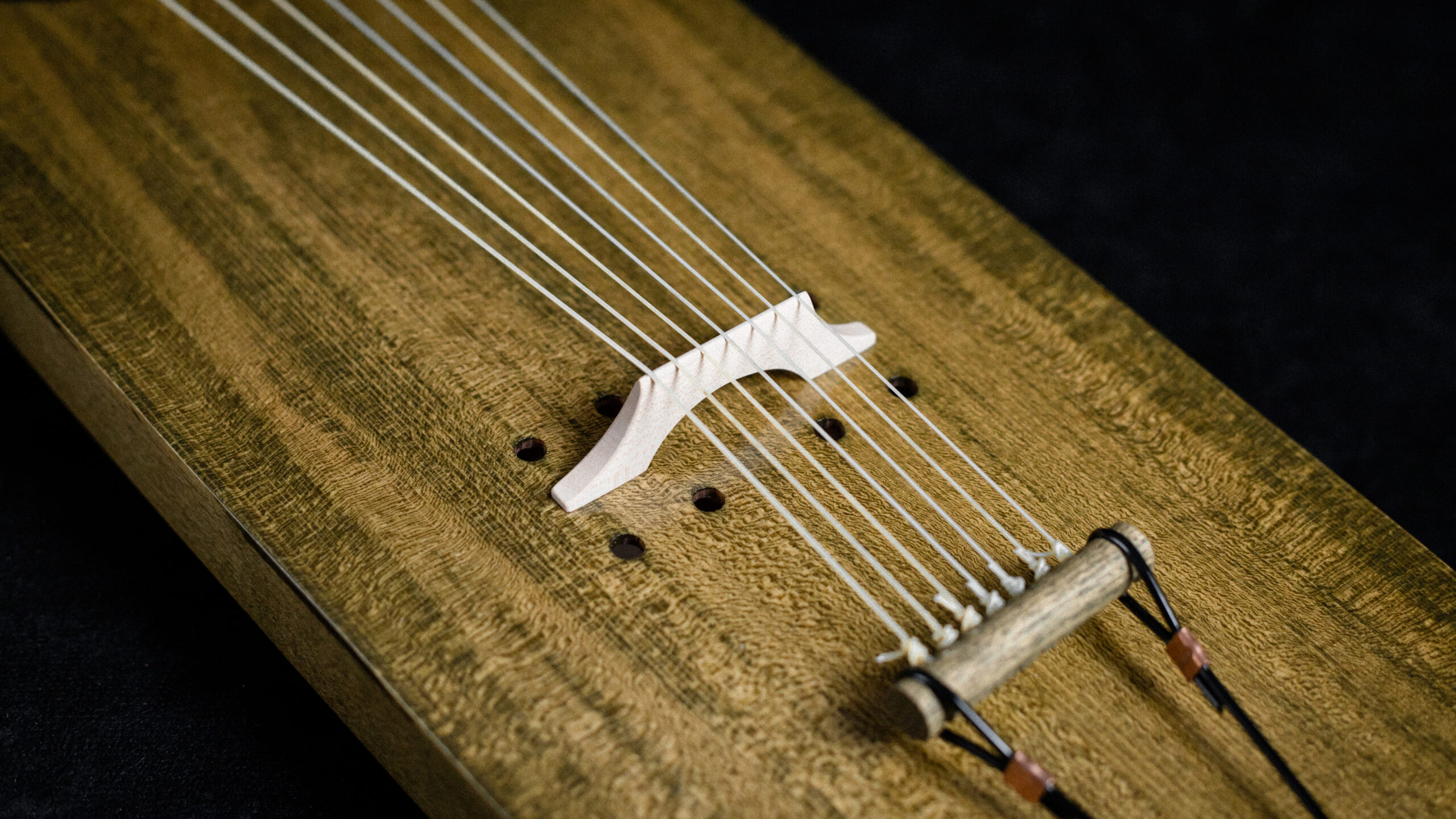 Sutton Hoo lyre Green - Image 5