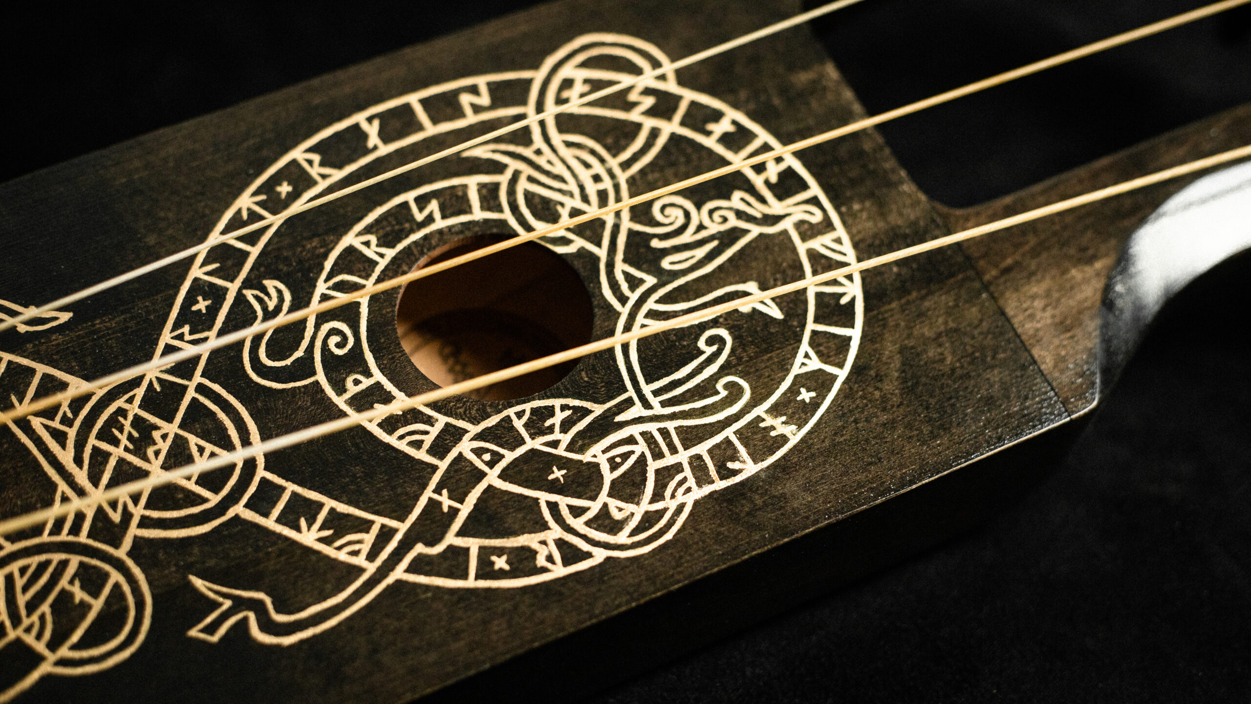 Jouhikko "Fathers Stone" Black - Image 8