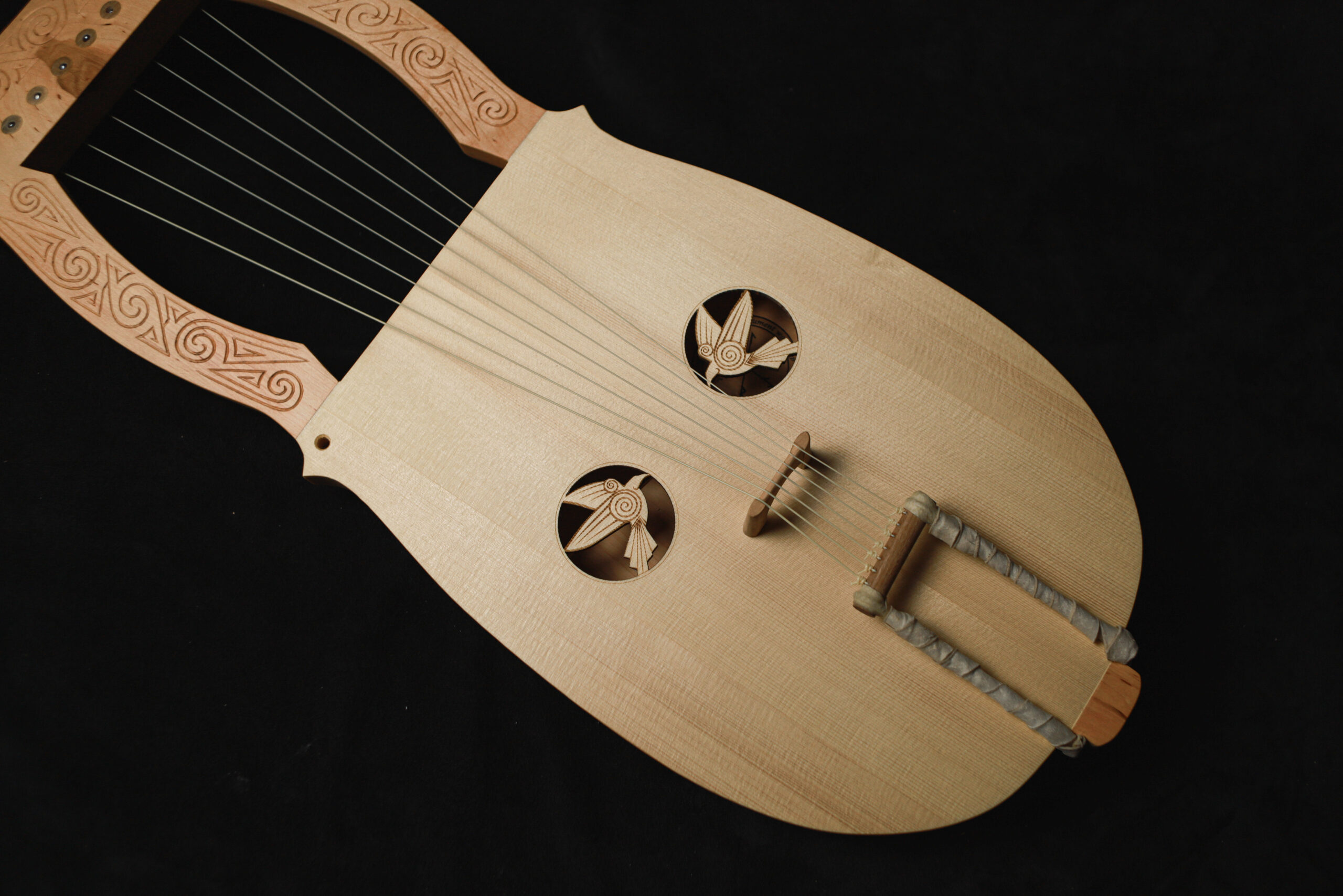 Authentic Kravik Lyre with Metal pegs - Image 9