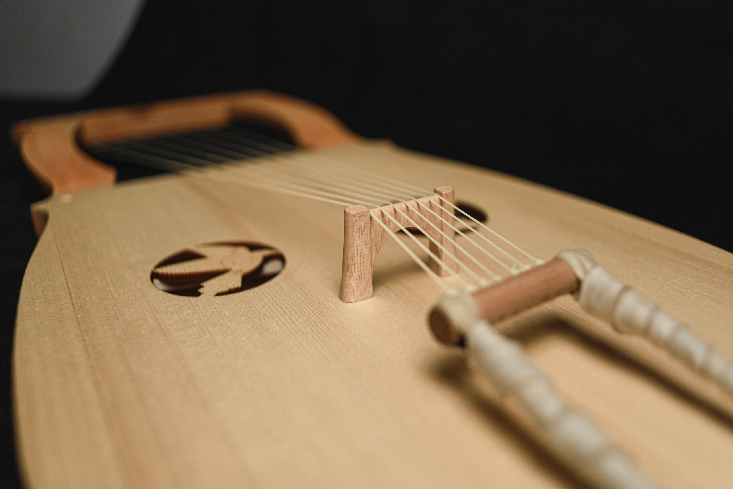Authentic Kravik Lyre with Metal pegs - Image 7